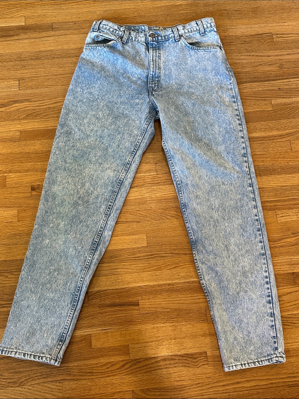 Men’s Vintage Relaxed Fit 550 Light Wash Levi Jeans